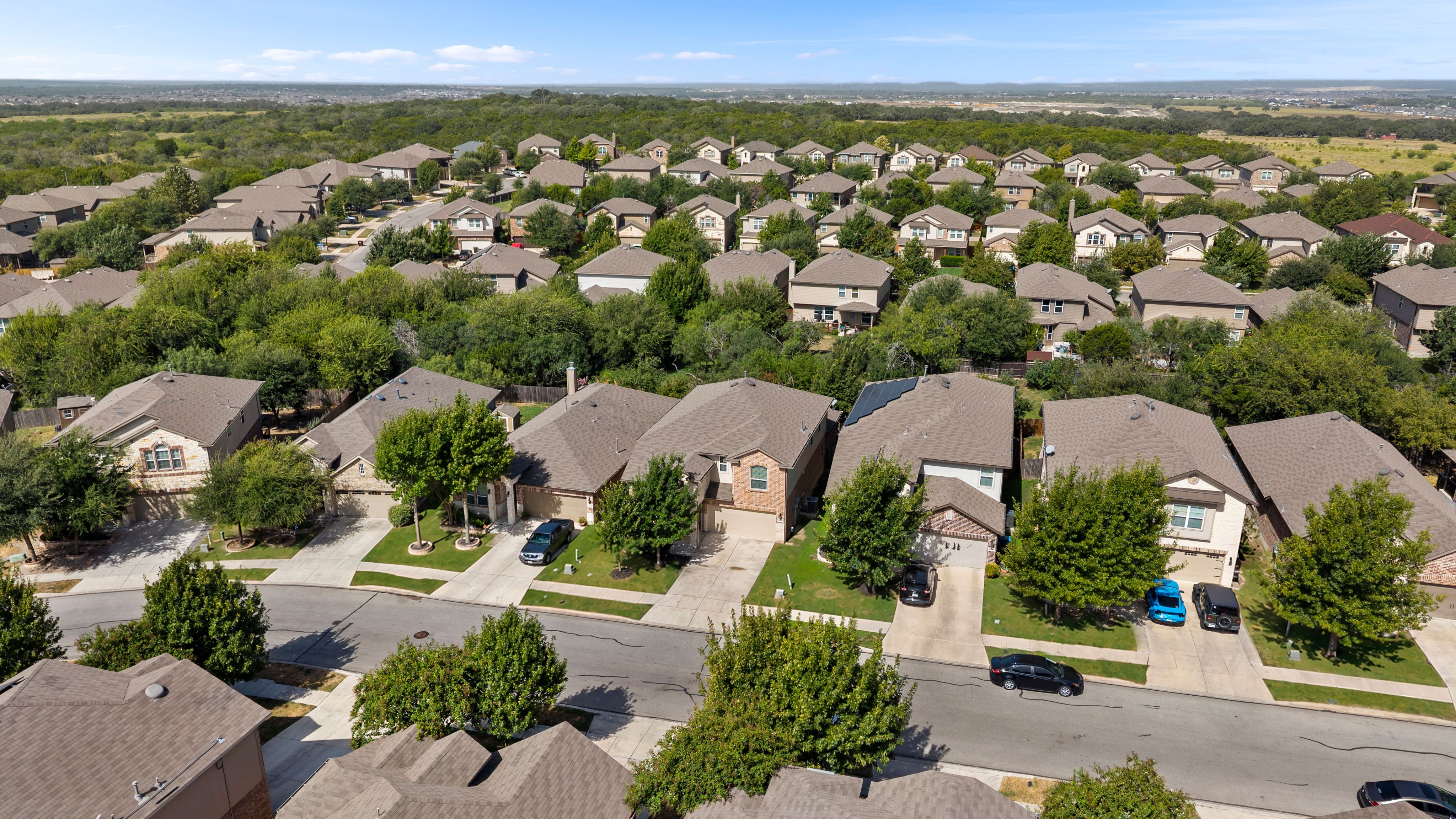  Spacious Five-Bedroom Home in Alamo Ranch - 物件實景