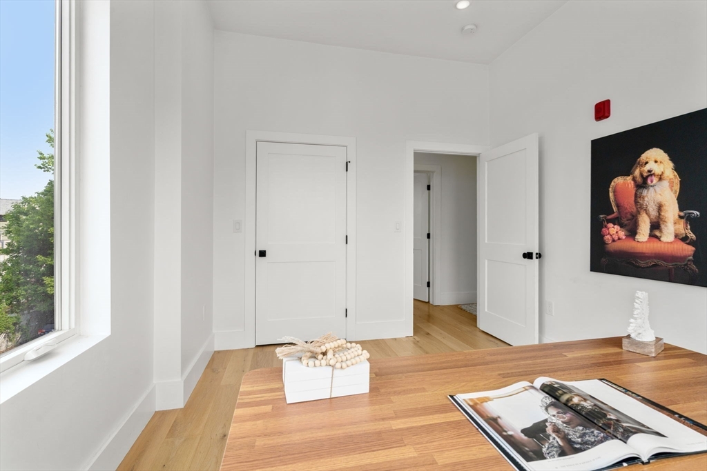 Somerville, Massachusetts, 02145, United States, 5 Bedrooms Bedrooms, ,5 BathroomsBathrooms,Residential,For Sale,1849882