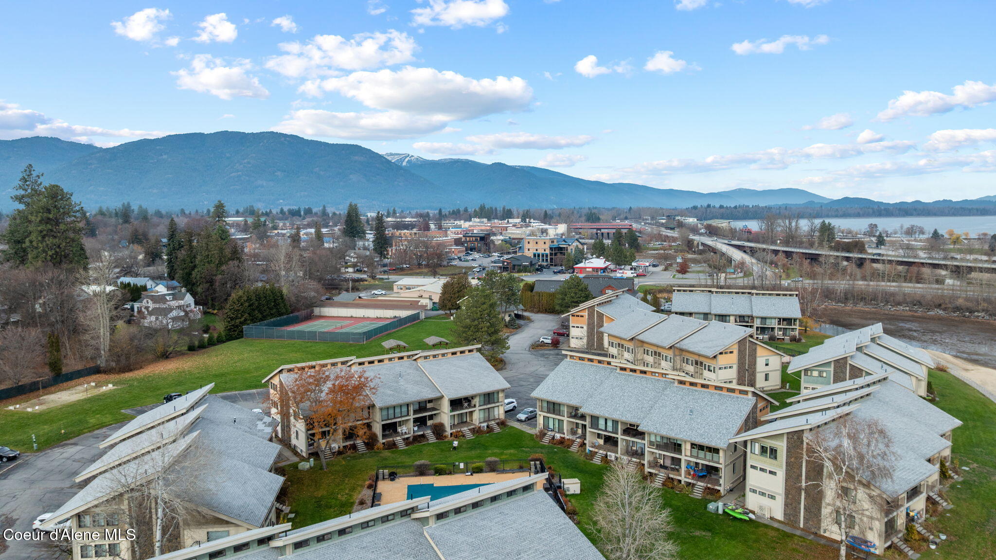 Sandpoint, Idaho, 83864, United States, 2 Bedrooms Bedrooms, ,Residential,For Sale,1999748