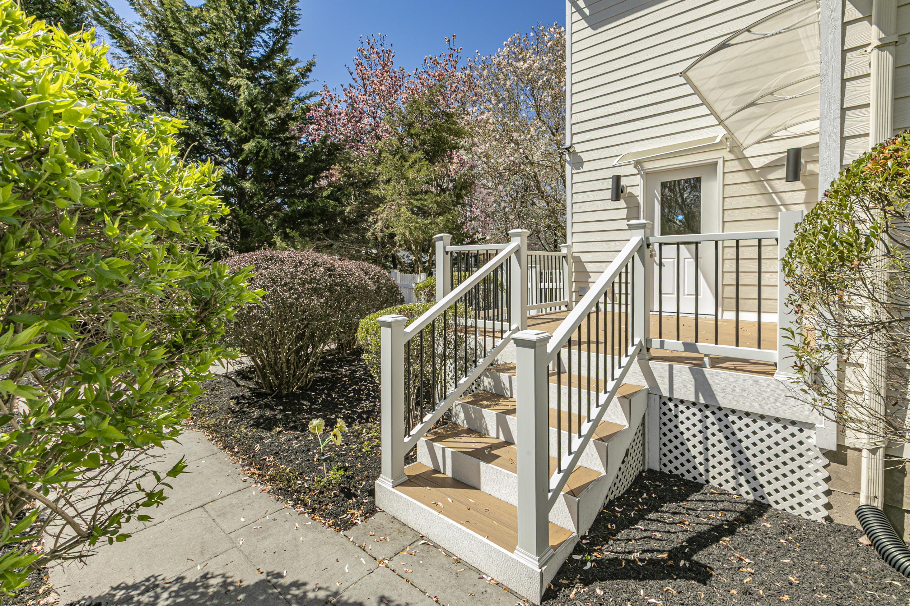  Newly Updated Ettl Farm Home on an Exceptional Lot - 物件實景