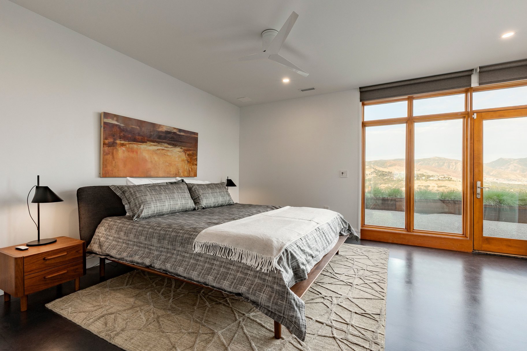 Stunning Contemporary Home with Commanding Views - 物件實景