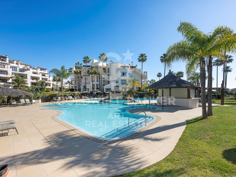 Estepona, Andalusia, ES, 3 Bedrooms Bedrooms, ,Residential,For Sale,1940839
