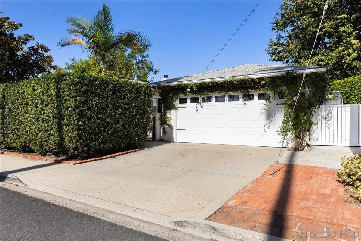 San Diego, California, 92106, United States, 3 Bedrooms Bedrooms, ,3 BathroomsBathrooms,Residential,For Sale,1991977