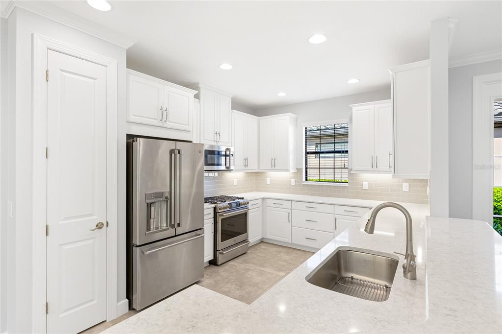 Nokomis, Florida, 34275, United States, 3 Bedrooms Bedrooms, ,2 BathroomsBathrooms,Residential,For Sale,1991906