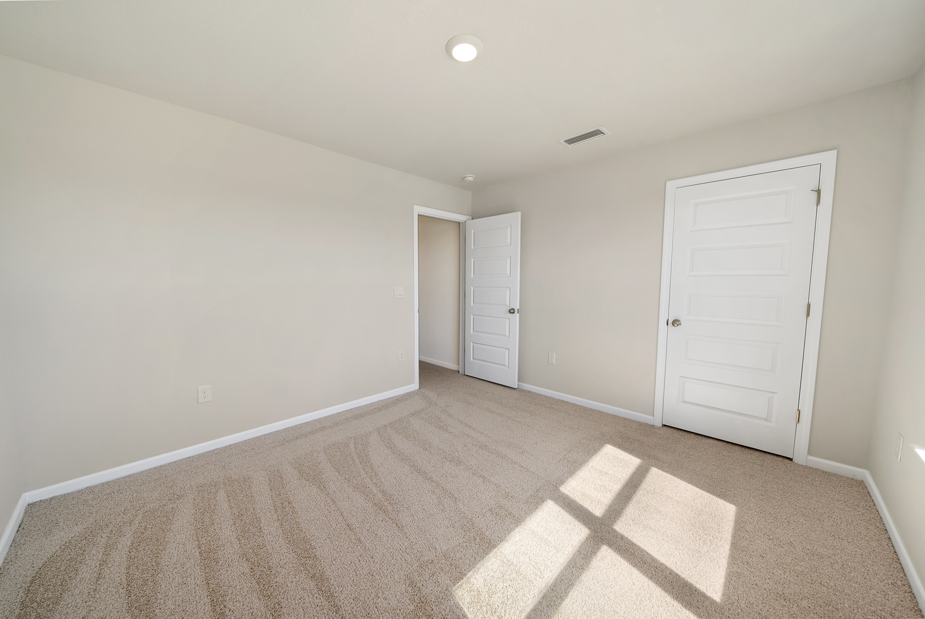  Thoughtfully Designed Residence With Fenced Backyard Near Tyndall AFB - 物件實景