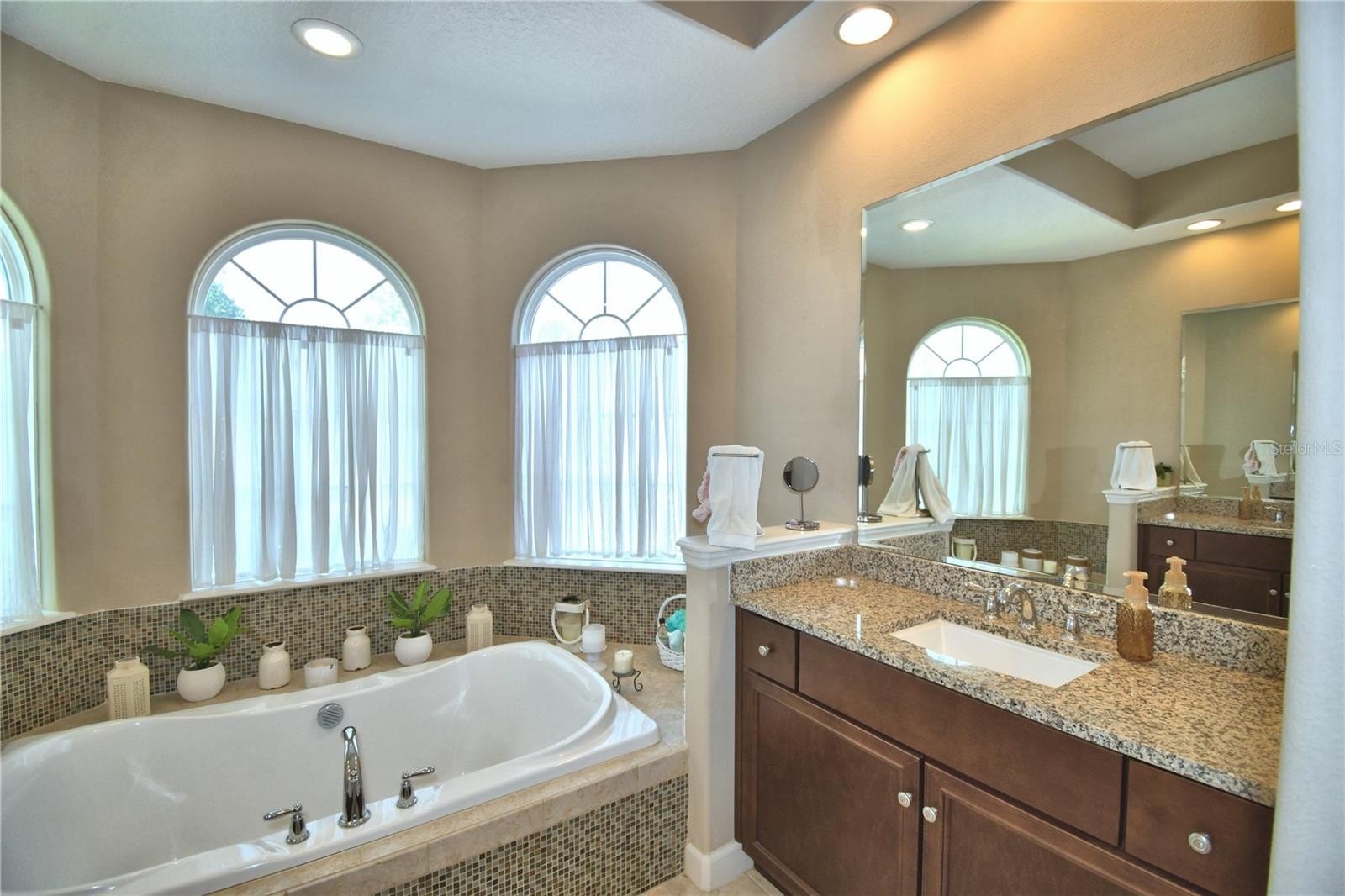 DAVENPORT, Florida, 33837, United States, 5 Bedrooms Bedrooms, ,4 BathroomsBathrooms,Residential,For Sale,1975734