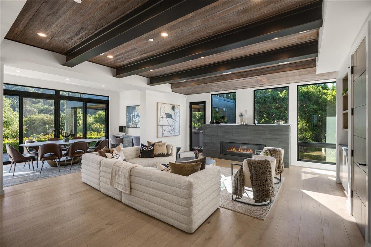 Saratoga, California, 95070, United States, 6 Bedrooms Bedrooms, ,11 BathroomsBathrooms,Residential,For Sale,1971416