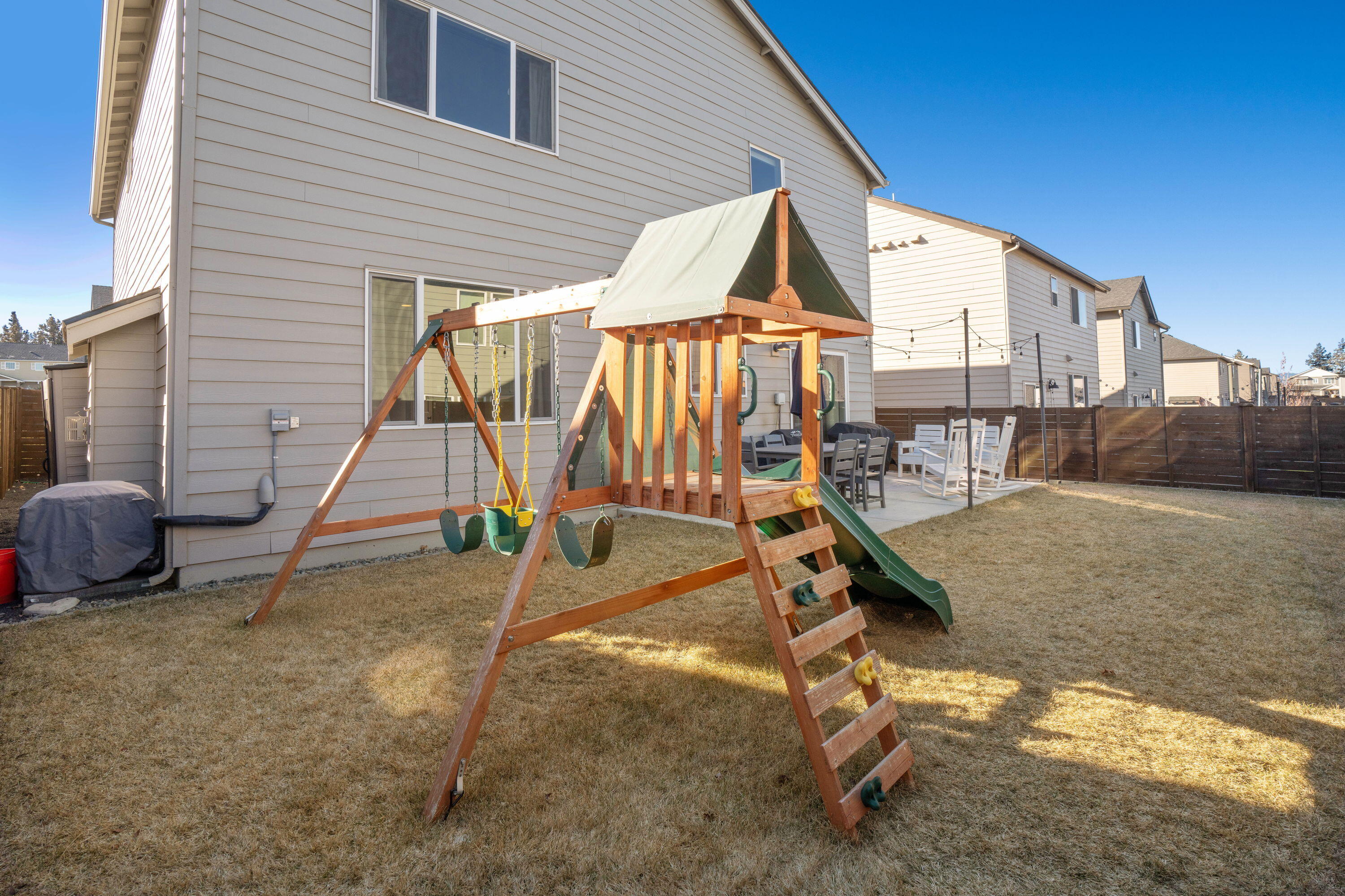 Bend, Oregon, 97702, United States, 5 Bedrooms Bedrooms, ,3 BathroomsBathrooms,Residential,For Sale,1696575