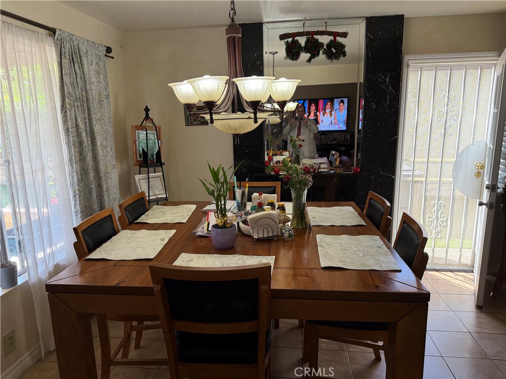 Montebello, California, 90640, United States, 3 Bedrooms Bedrooms, ,3 BathroomsBathrooms,Residential,For Sale,1937020