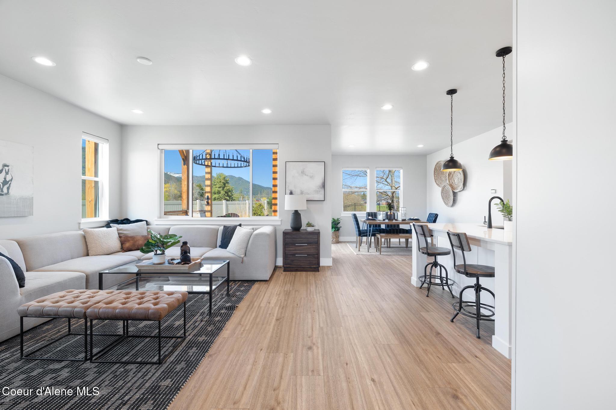 Sandpoint, Idaho, 83864, United States, 4 Bedrooms Bedrooms, ,3 BathroomsBathrooms,Residential,For Sale,1991362