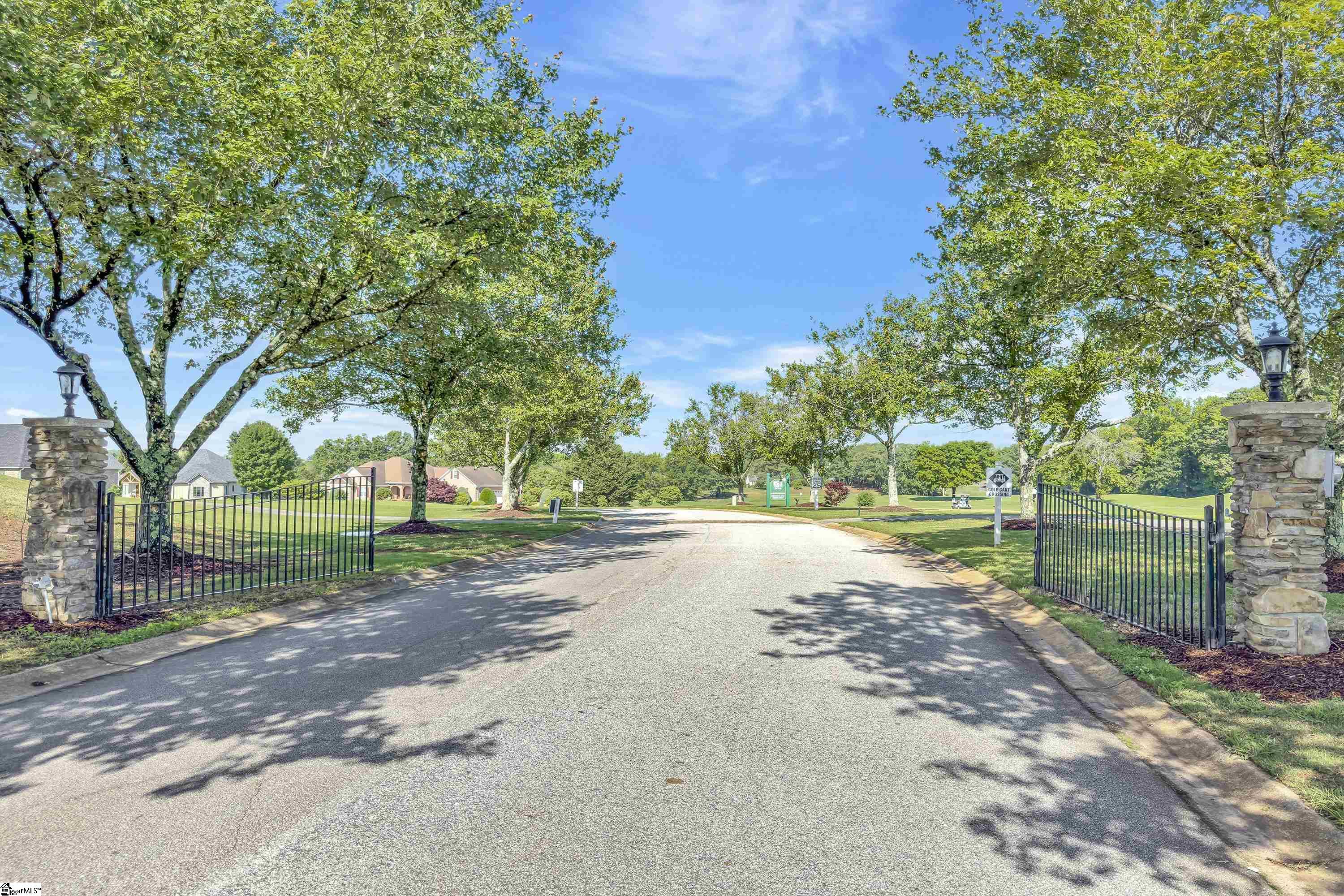 Campobello, South Carolina, 29322, United States, 4 Bedrooms Bedrooms, ,5 BathroomsBathrooms,Residential,For Sale,1827518