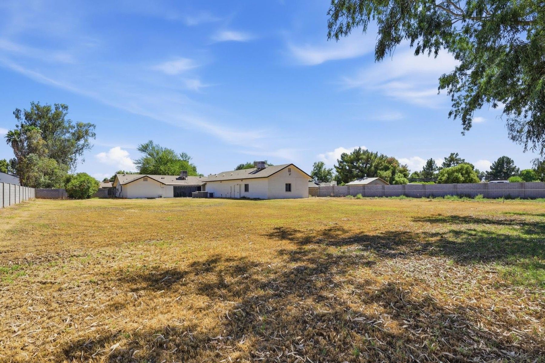  2266 E Willis Rd  Gilbert, AZ - 物件實景