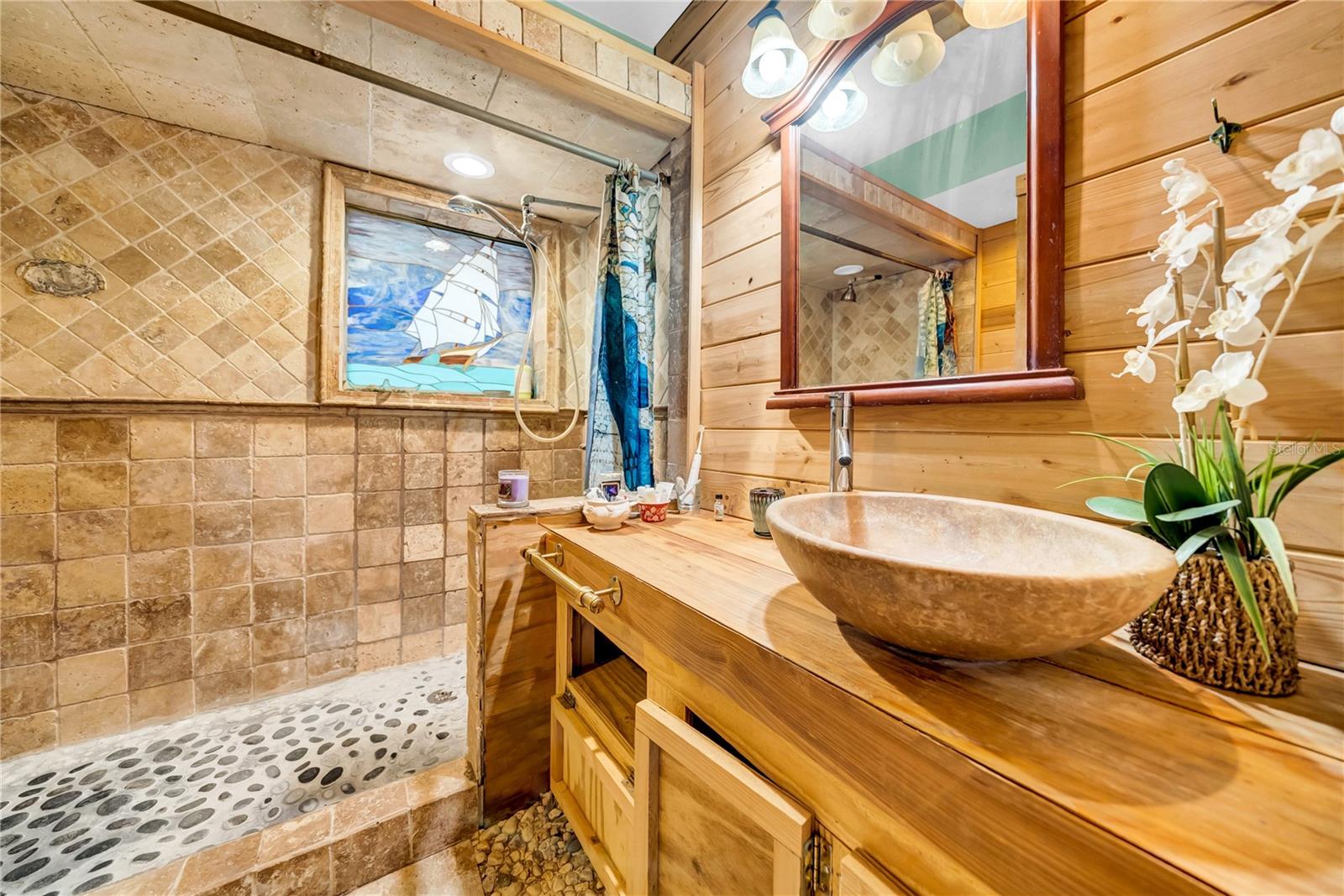 Redington Beach, Florida, 33708, United States, 2 Bedrooms Bedrooms, ,2 BathroomsBathrooms,Residential,For Sale,1978870