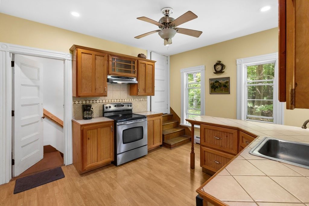 Stamford, New York, 13786, United States, 5 Bedrooms Bedrooms, ,2 BathroomsBathrooms,Residential,For Sale,1925554