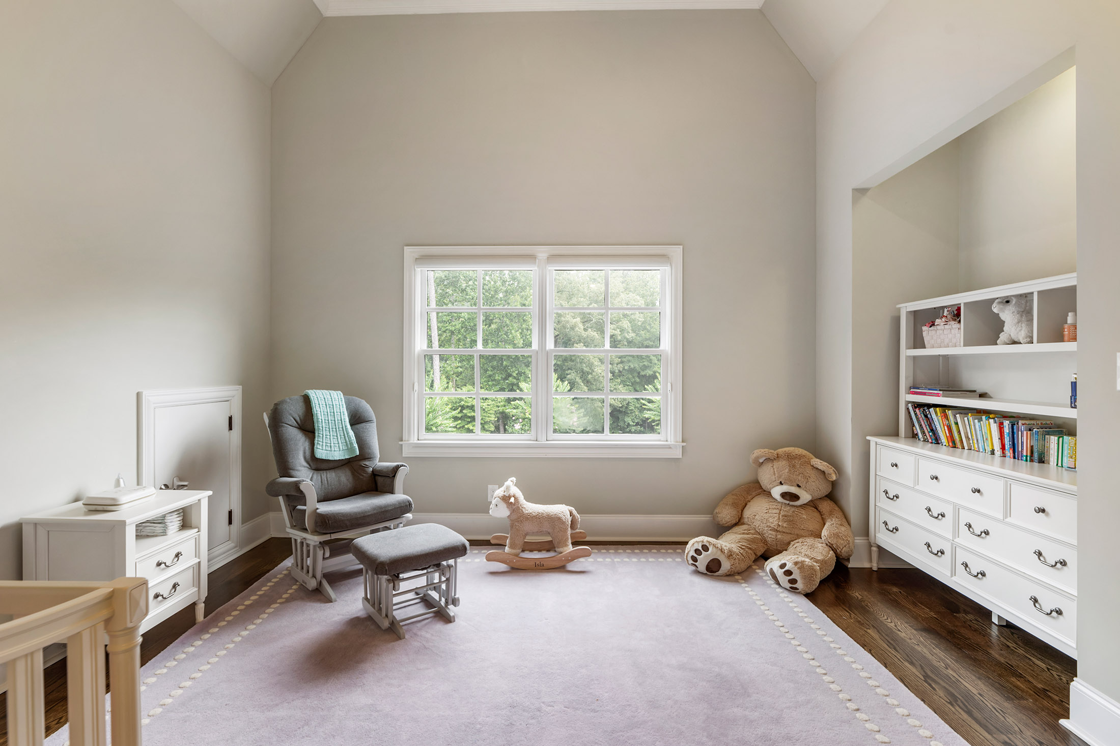  An Reminiscent of Old-World Charm Meets Modern Luxury on This Milton Estate - 物件實景