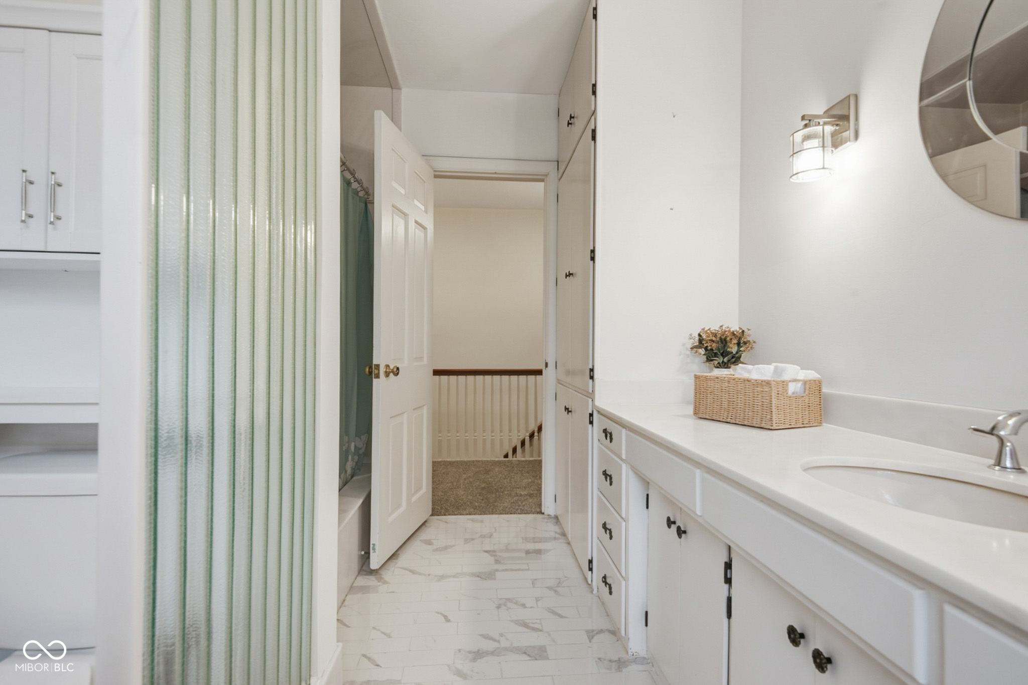 Columbus, Indiana, 47201, United States, 4 Bedrooms Bedrooms, ,3 BathroomsBathrooms,Residential,For Sale,1979631