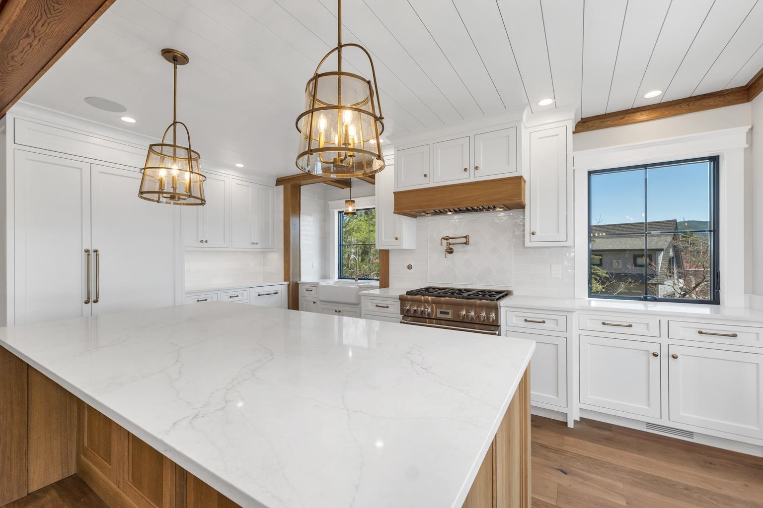 Gilford, New Hampshire, 03249, United States, 5 Bedrooms Bedrooms, ,6 BathroomsBathrooms,Residential,For Sale,1794777