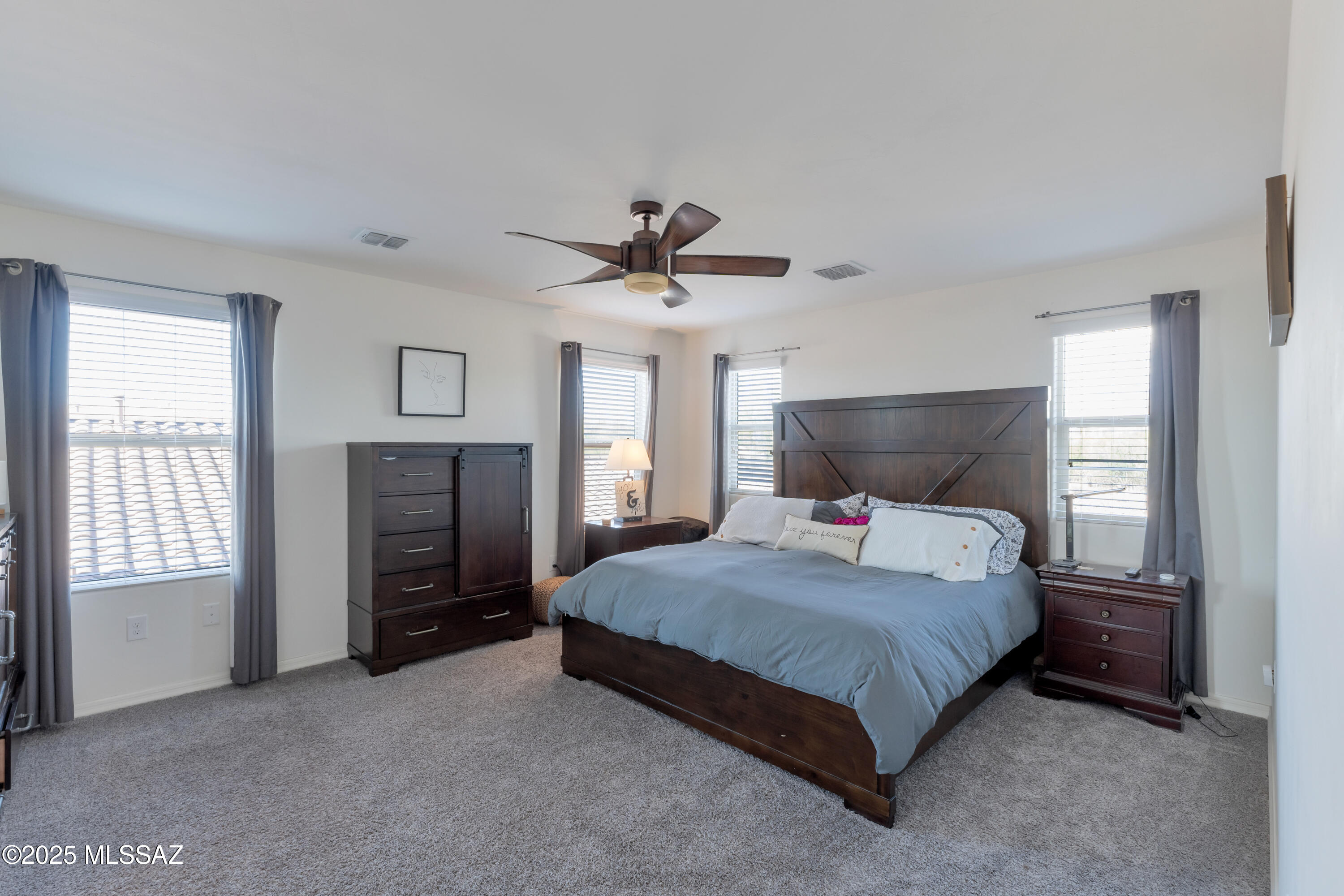 Tucson, Arizona, 85741, United States, 4 Bedrooms Bedrooms, ,3 BathroomsBathrooms,Residential,For Sale,1933342