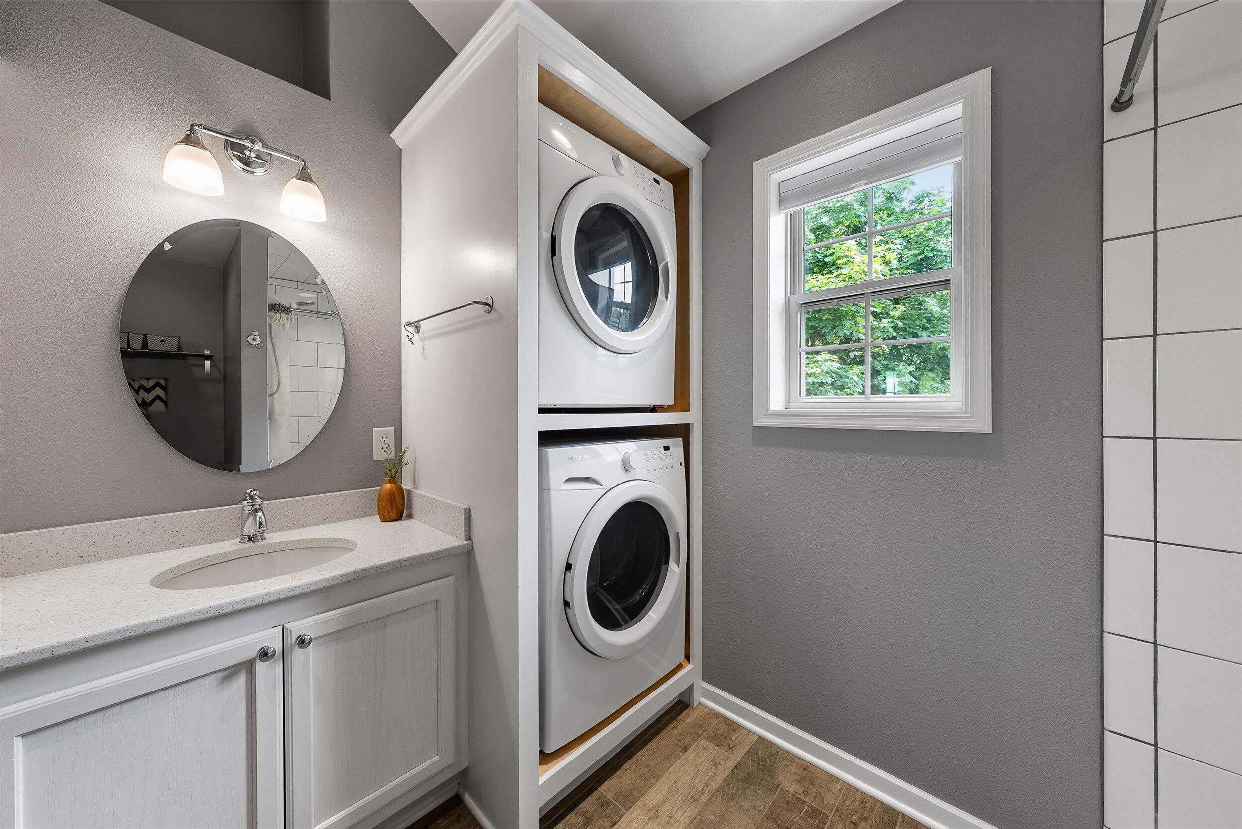 Germantown, Wisconsin, 53022, United States, 3 Bedrooms Bedrooms, ,3 BathroomsBathrooms,Residential,For Sale,1987563