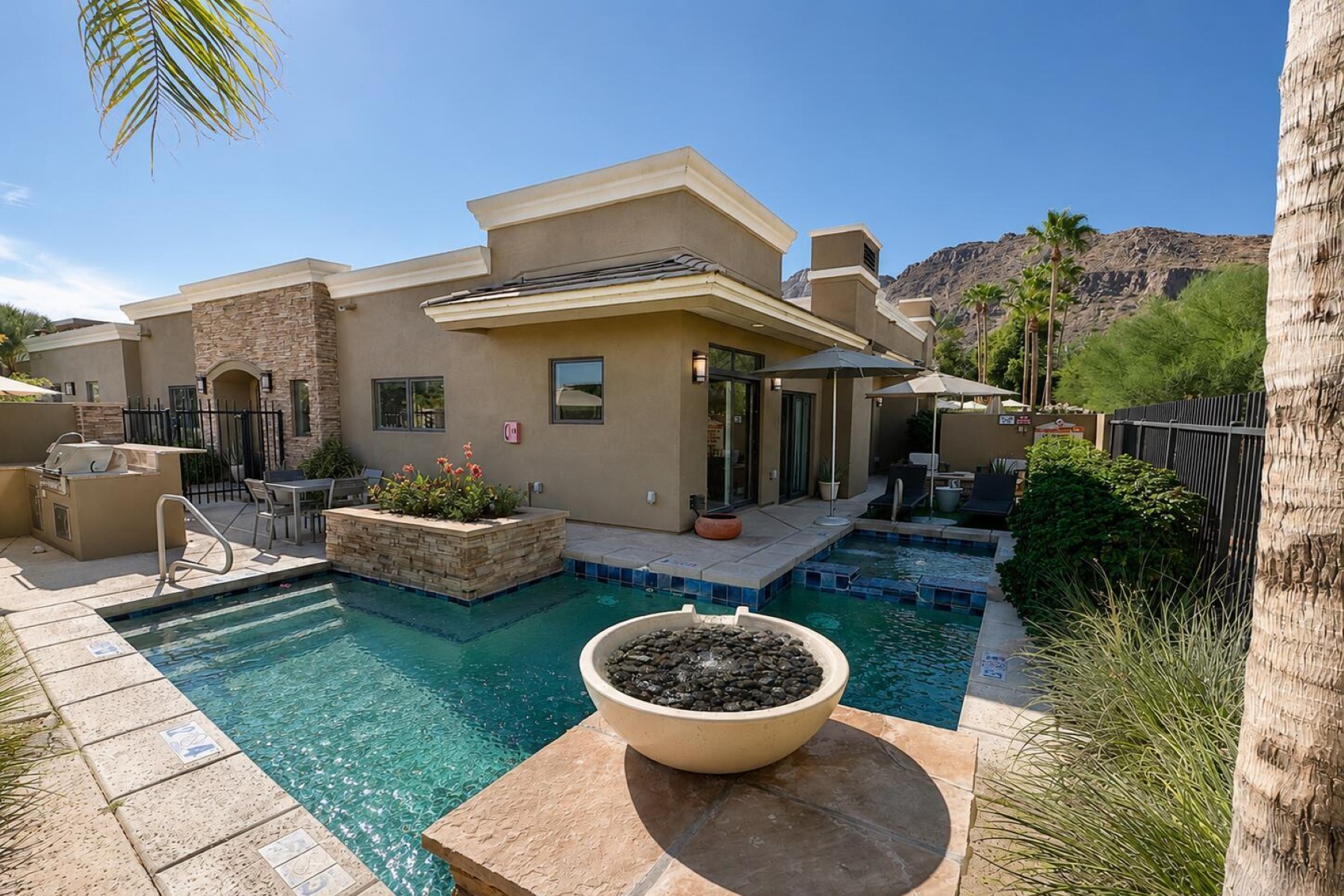  6000 E Camelback Road  Scottsdale, AZ - 物件實景