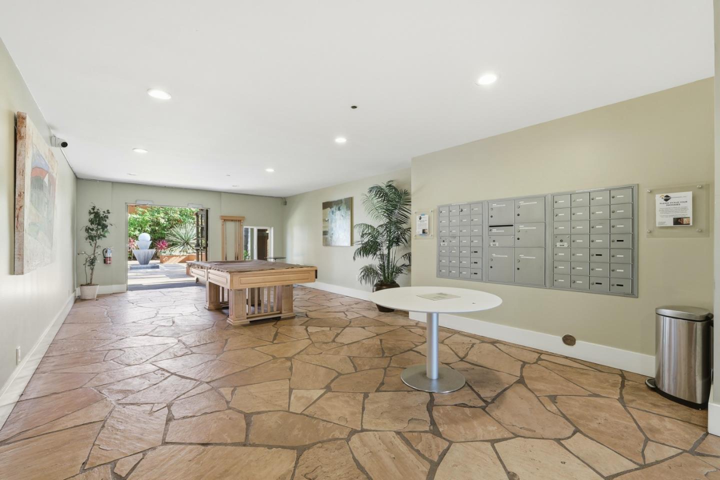 Santa Clara, California, 95050, United States, 2 Bedrooms Bedrooms, ,3 BathroomsBathrooms,Residential,For Sale,1989026