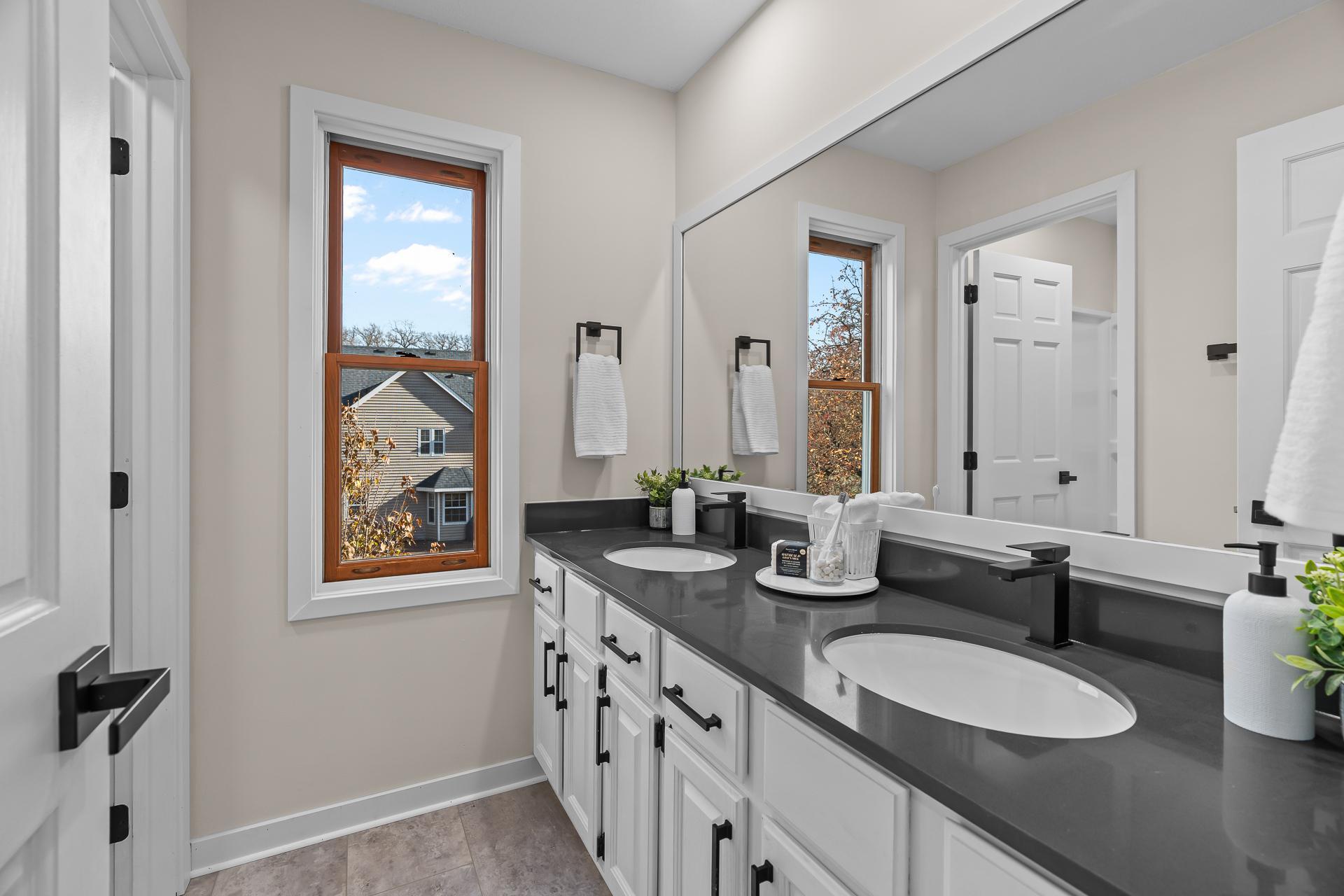 Eden Prairie, Minnesota, 55347, United States, 4 Bedrooms Bedrooms, ,4 BathroomsBathrooms,Residential,For Sale,1993292