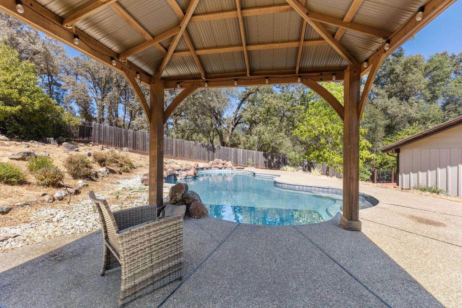 Grass Valley, California, 95949, United States, 3 Bedrooms Bedrooms, ,3 BathroomsBathrooms,Residential,For Sale,1983094