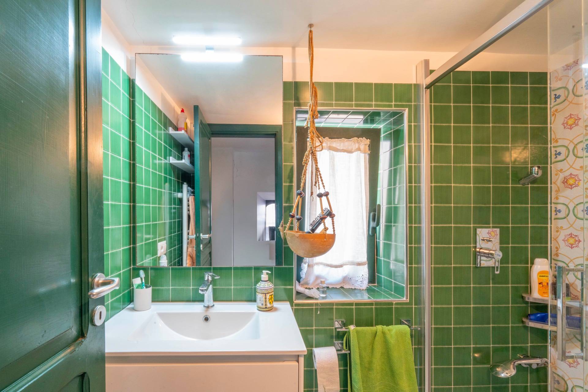 piazza seiano, Vico Equense, Napoli, 80069, IT, 4 Bedrooms Bedrooms, ,4 BathroomsBathrooms,Residential,For Sale,piazza seiano,1629621