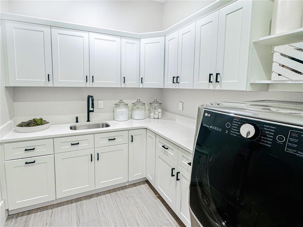 Sarasota, Florida, 34231, United States, 4 Bedrooms Bedrooms, ,3 BathroomsBathrooms,Residential,For Sale,1795069