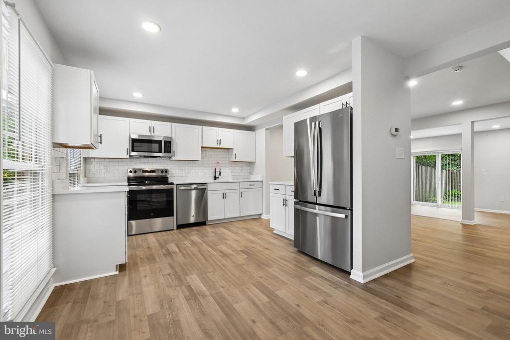 Springfield, Virginia, 22153, United States, 4 Bedrooms Bedrooms, ,4 BathroomsBathrooms,Residential,For Sale,2049450