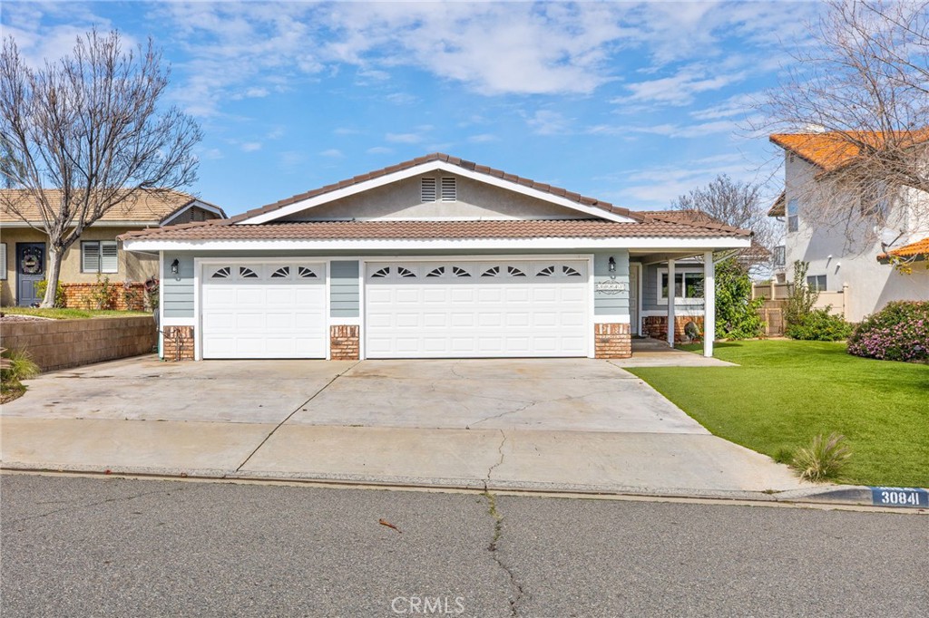 Canyon Lake, California, 92587, United States, 3 Bedrooms Bedrooms, ,2 BathroomsBathrooms,Residential,For Sale,2019703
