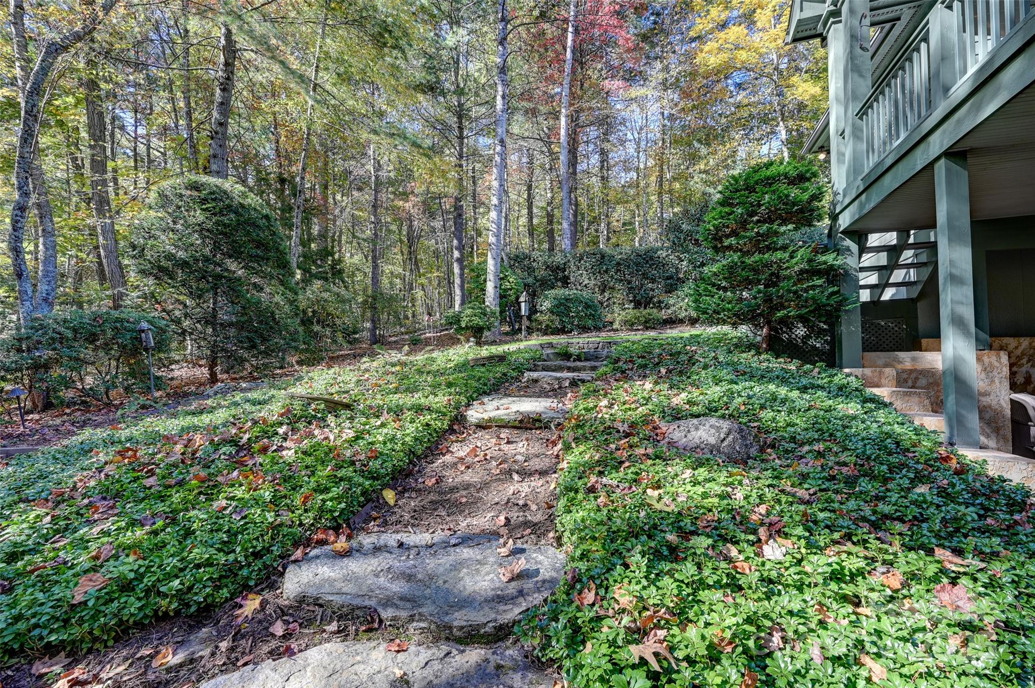 Hendersonville, North Carolina, 28739, United States, 4 Bedrooms Bedrooms, ,3 BathroomsBathrooms,Residential,For Sale,1992050