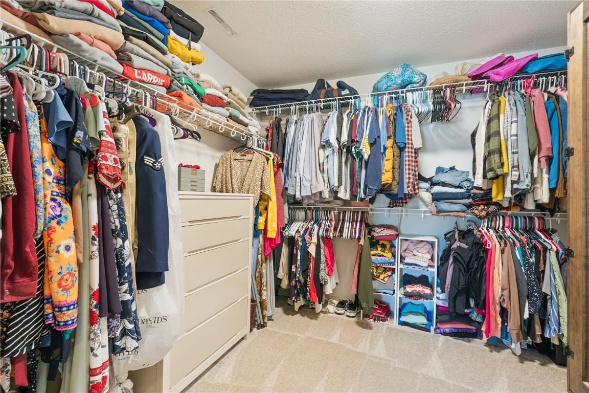 Marion, Iowa, 52302, United States, 5 Bedrooms Bedrooms, ,4 BathroomsBathrooms,Residential,For Sale,1984063