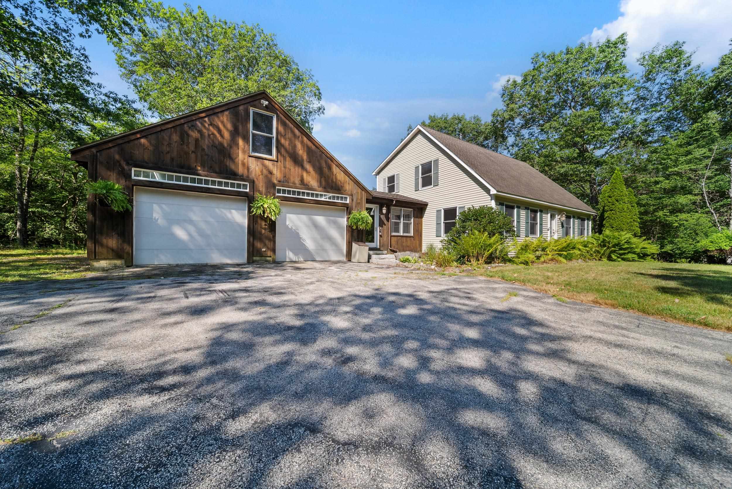 Lyndeborough, New Hampshire, 03082, United States, 3 Bedrooms Bedrooms, ,2 BathroomsBathrooms,Residential,For Sale,1917291