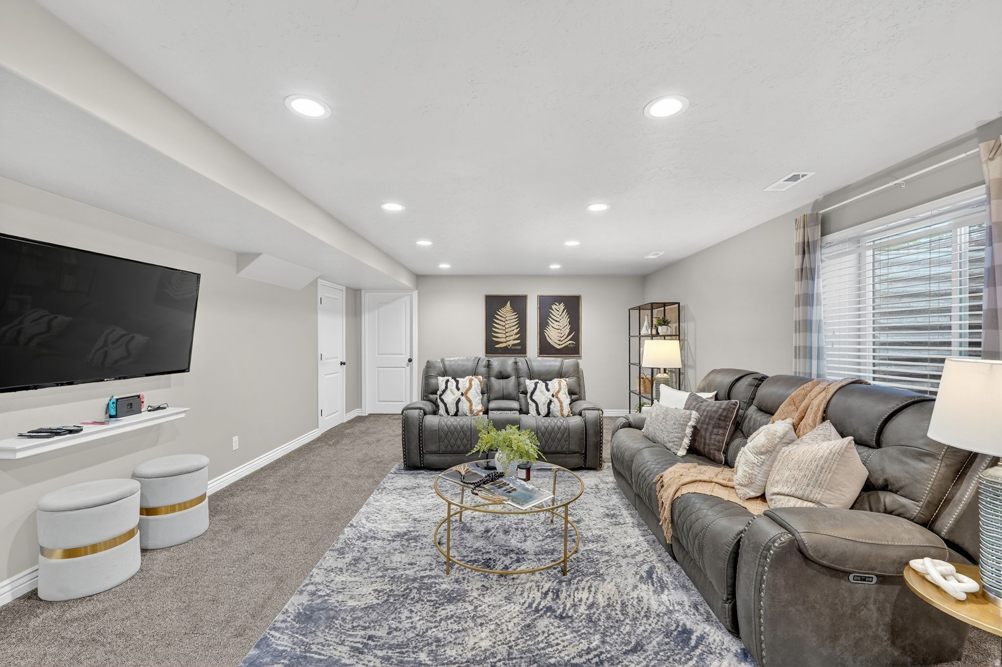 Syracuse, Utah, 84075, United States, 5 Bedrooms Bedrooms, ,3 BathroomsBathrooms,Residential,For Sale,2003414