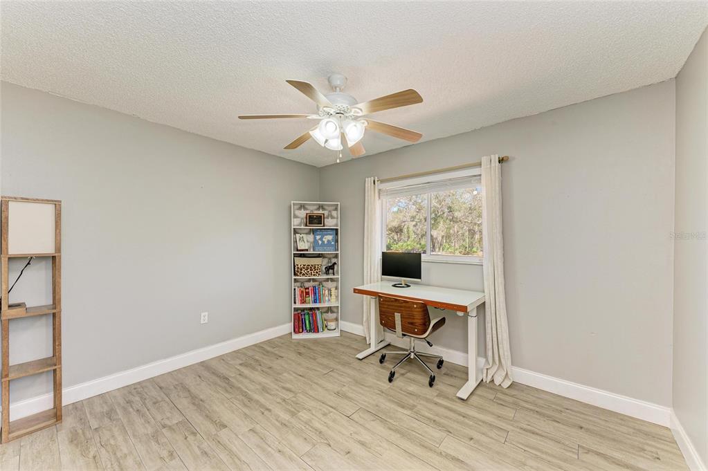 Bradenton, Florida, 34212, United States, 3 Bedrooms Bedrooms, ,2 BathroomsBathrooms,Residential,For Sale,1751964