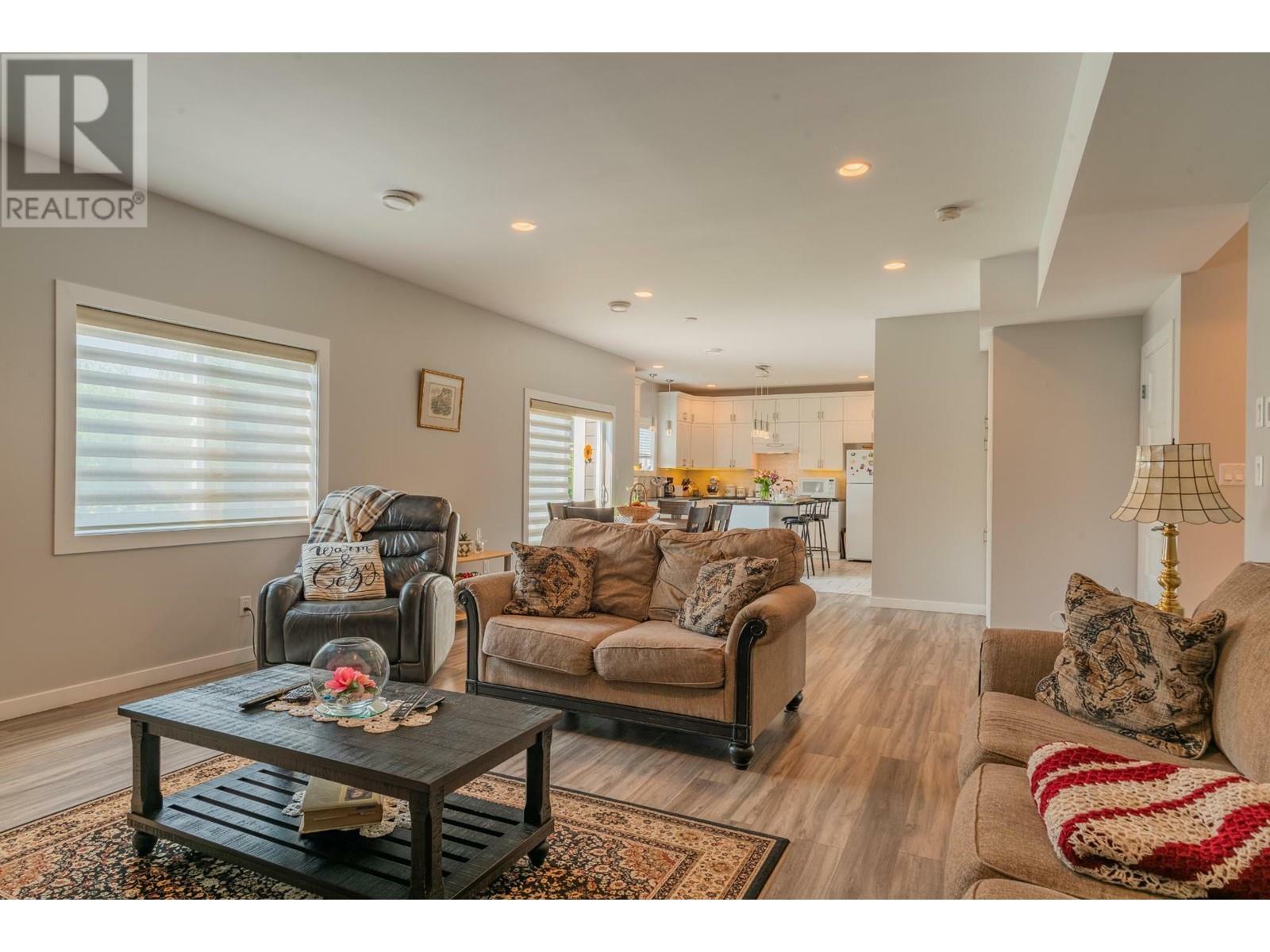 CASTLEGAR, British Columbia, V1N 4X8, CA, 4 Bedrooms Bedrooms, ,2 BathroomsBathrooms,Residential,For Sale,1839232