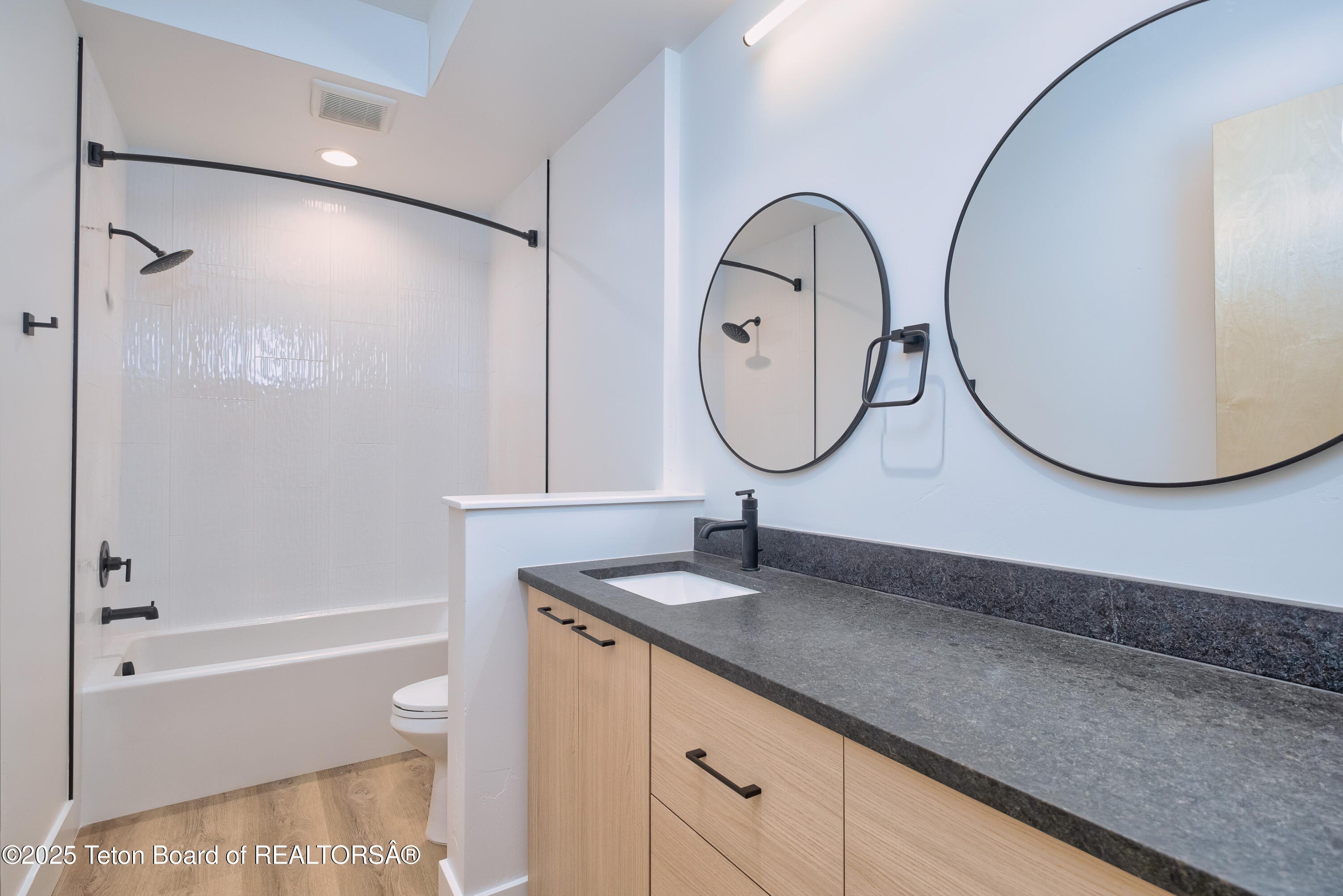 Victor, Idaho, 83455, United States, 4 Bedrooms Bedrooms, ,4 BathroomsBathrooms,Residential,For Sale,1979120