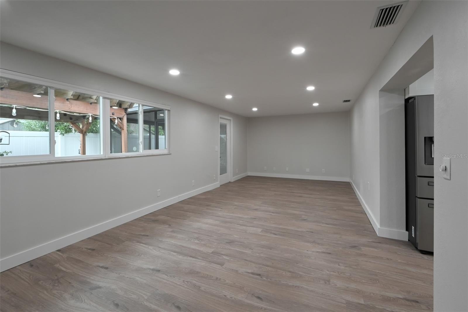 SEMINOLE, Florida, 33778, United States, 4 Bedrooms Bedrooms, ,2 BathroomsBathrooms,Residential,For Sale,2005196