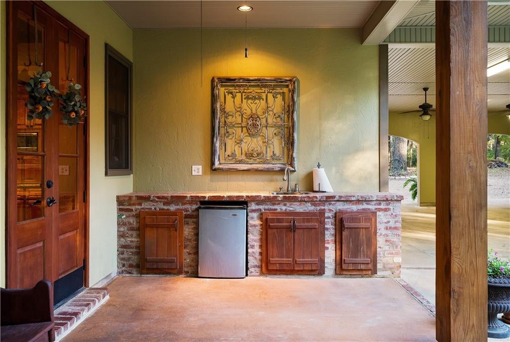 Trout, Louisiana, 71371, United States, 3 Bedrooms Bedrooms, ,4 BathroomsBathrooms,Residential,For Sale,1982667