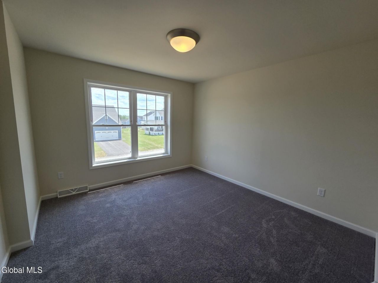 Mechanicville, New York, 12118, United States, 3 Bedrooms Bedrooms, ,3 BathroomsBathrooms,Residential,For Sale,1908351