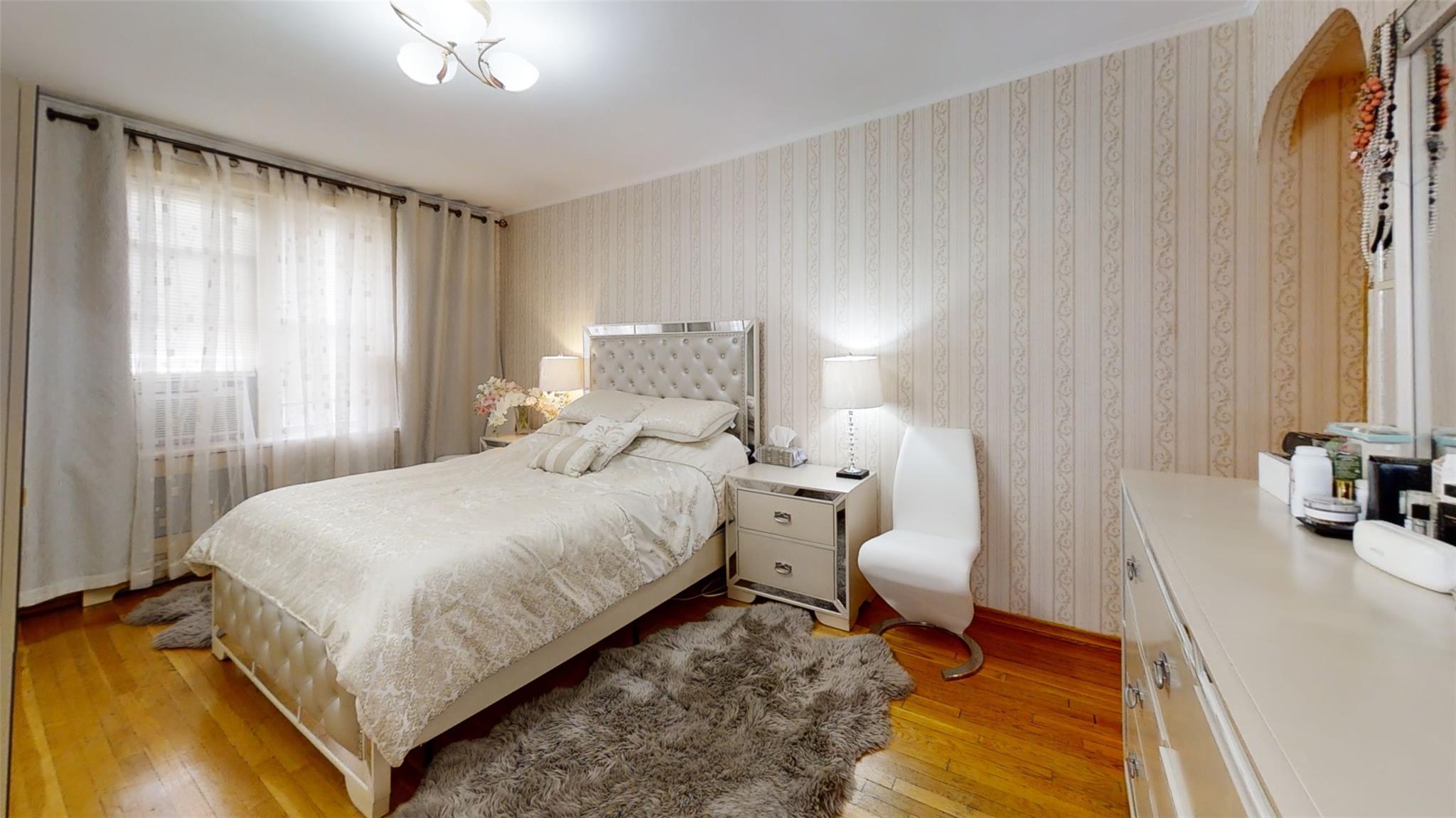 Rego Park, New York, 11374, United States, 2 Bedrooms Bedrooms, ,2 BathroomsBathrooms,Residential,For Sale,1796188