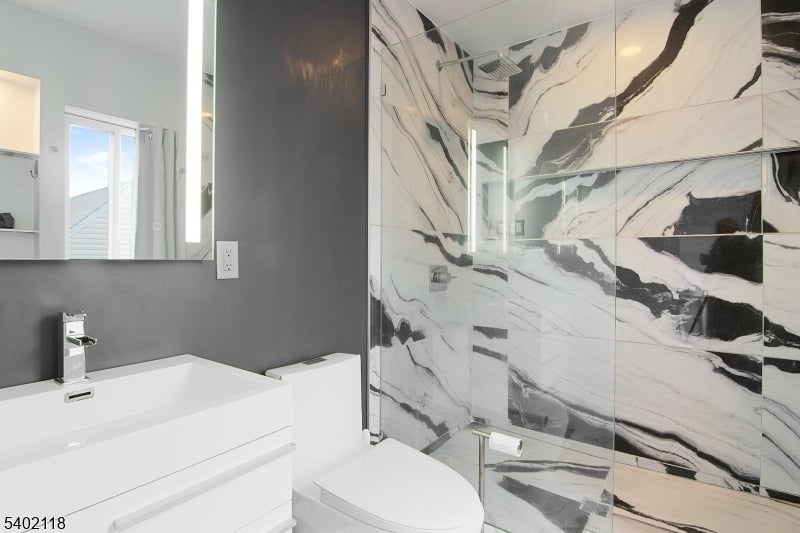 West Orange Twp., New Jersey, 07052, United States, 4 Bedrooms Bedrooms, ,3 BathroomsBathrooms,Residential,For Sale,2005893