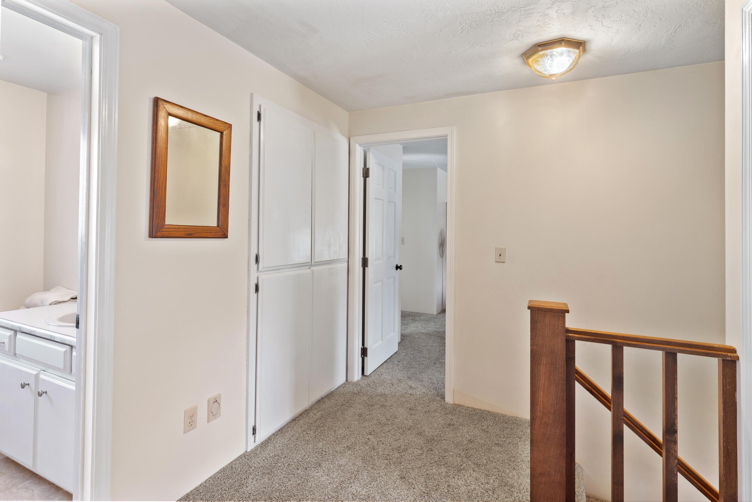 Medford, Oregon, 97504, United States, 4 Bedrooms Bedrooms, ,3 BathroomsBathrooms,Residential,For Sale,1974325