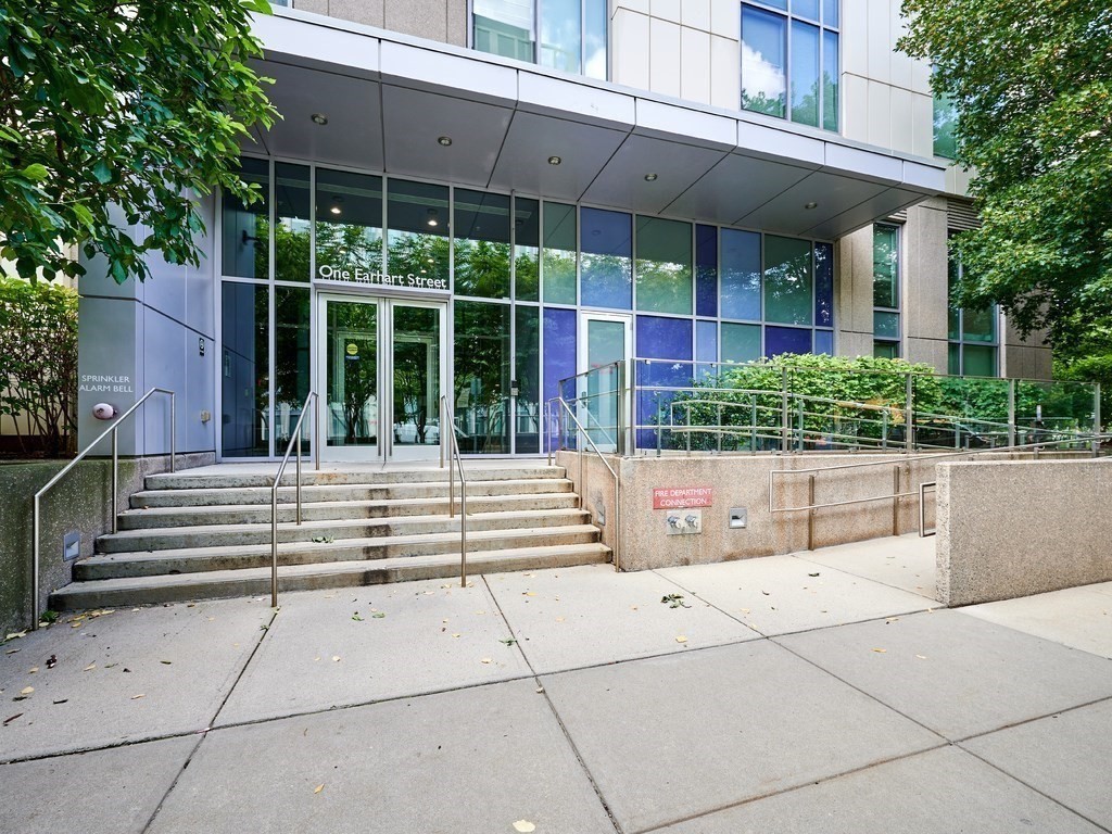 Cambridge, Massachusetts, 02141, United States, 1 Bedroom Bedrooms, ,2 BathroomsBathrooms,Residential,For Sale,1976381