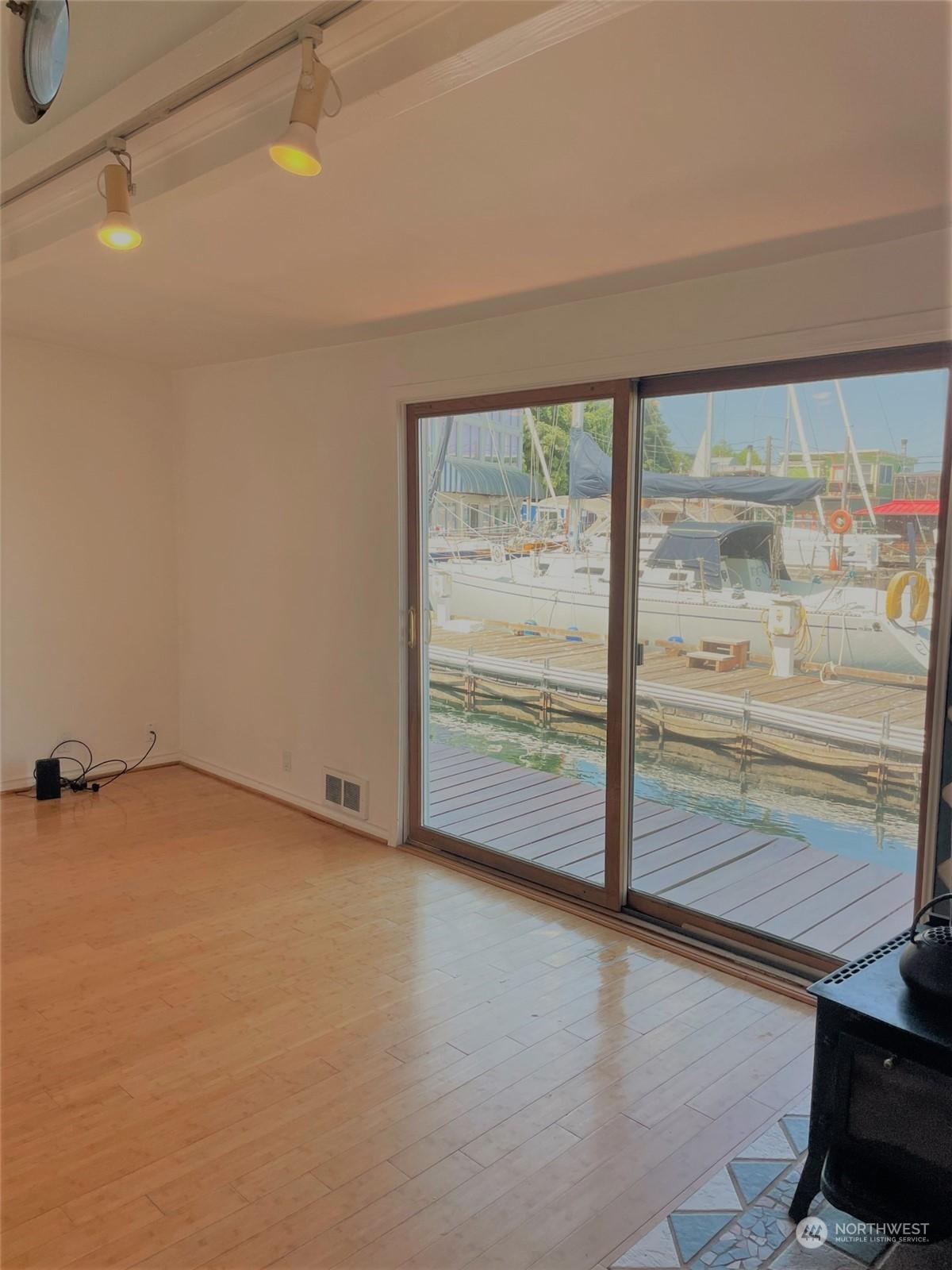 2420 WESTLAKE AVENUE N 5, SEATTLE, Washington, 98109, United States, 1 Bedroom Bedrooms, ,1 BathroomBathrooms,Residential,For Sale,2420 WESTLAKE AVENUE N 5,1612313