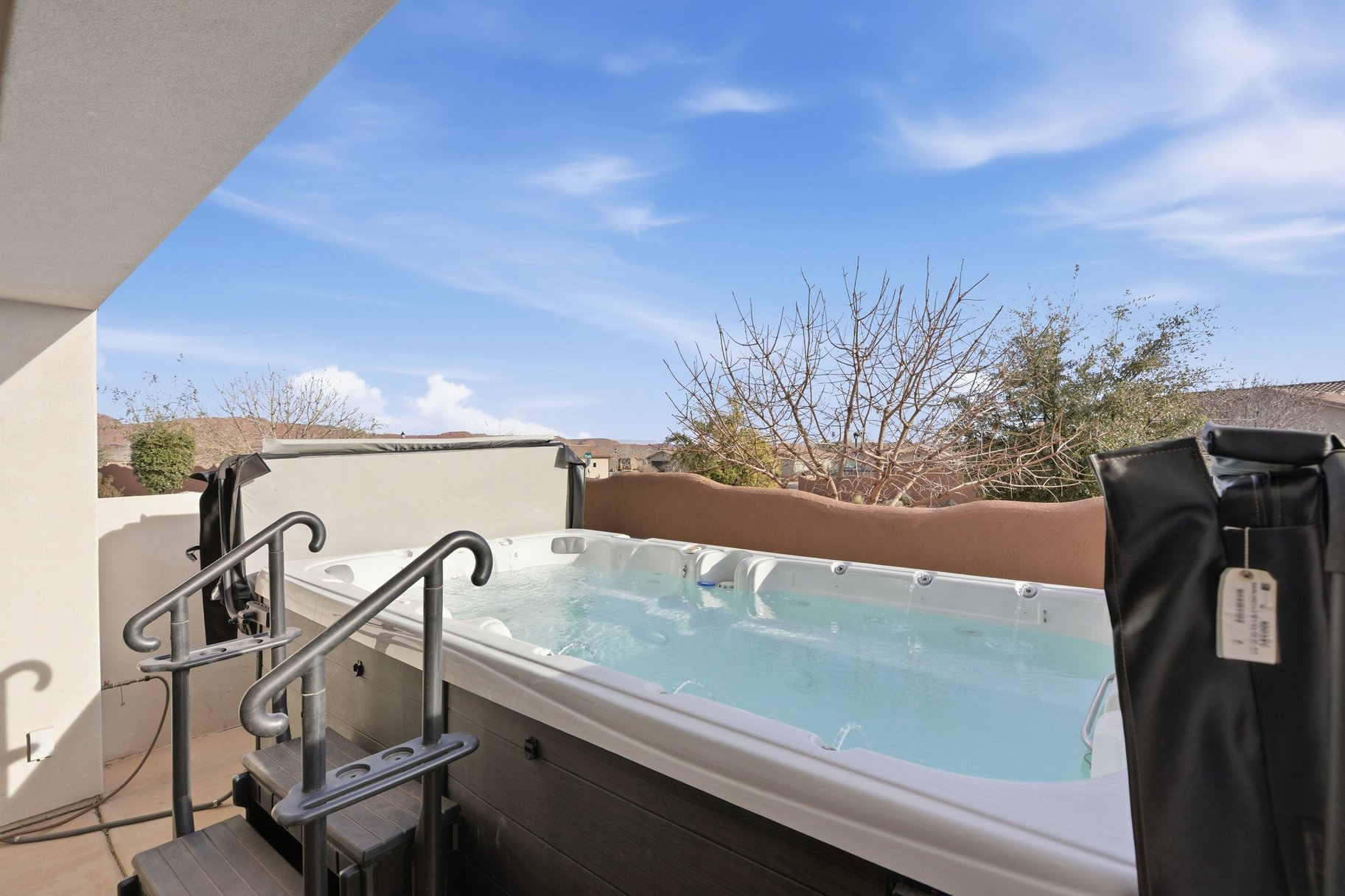  Turnkey Vacation Home With Short-Term Rental Potential - 物件實景