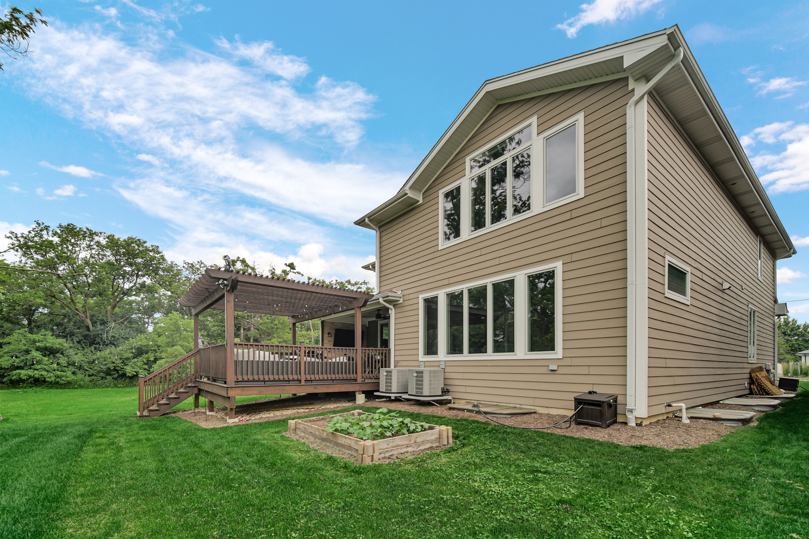Downers Grove, Illinois, 60516, United States, 4 Bedrooms Bedrooms, ,5 BathroomsBathrooms,Residential,For Sale,1905764