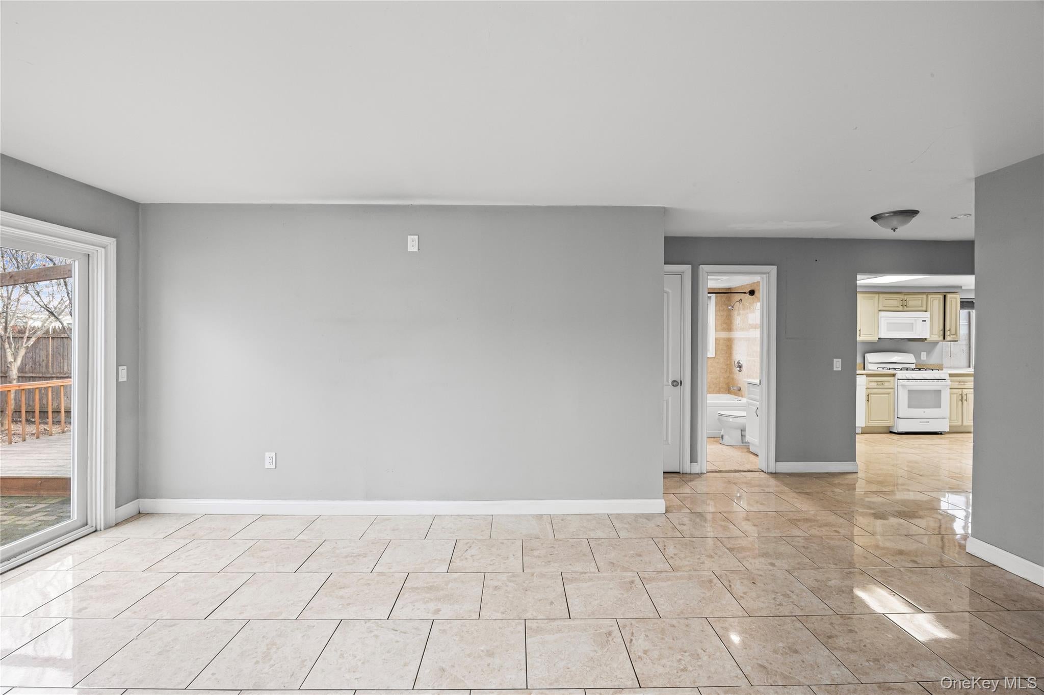 Long Beach, New York, 11561, United States, 5 Bedrooms Bedrooms, ,3 BathroomsBathrooms,Residential,For Sale,2002844