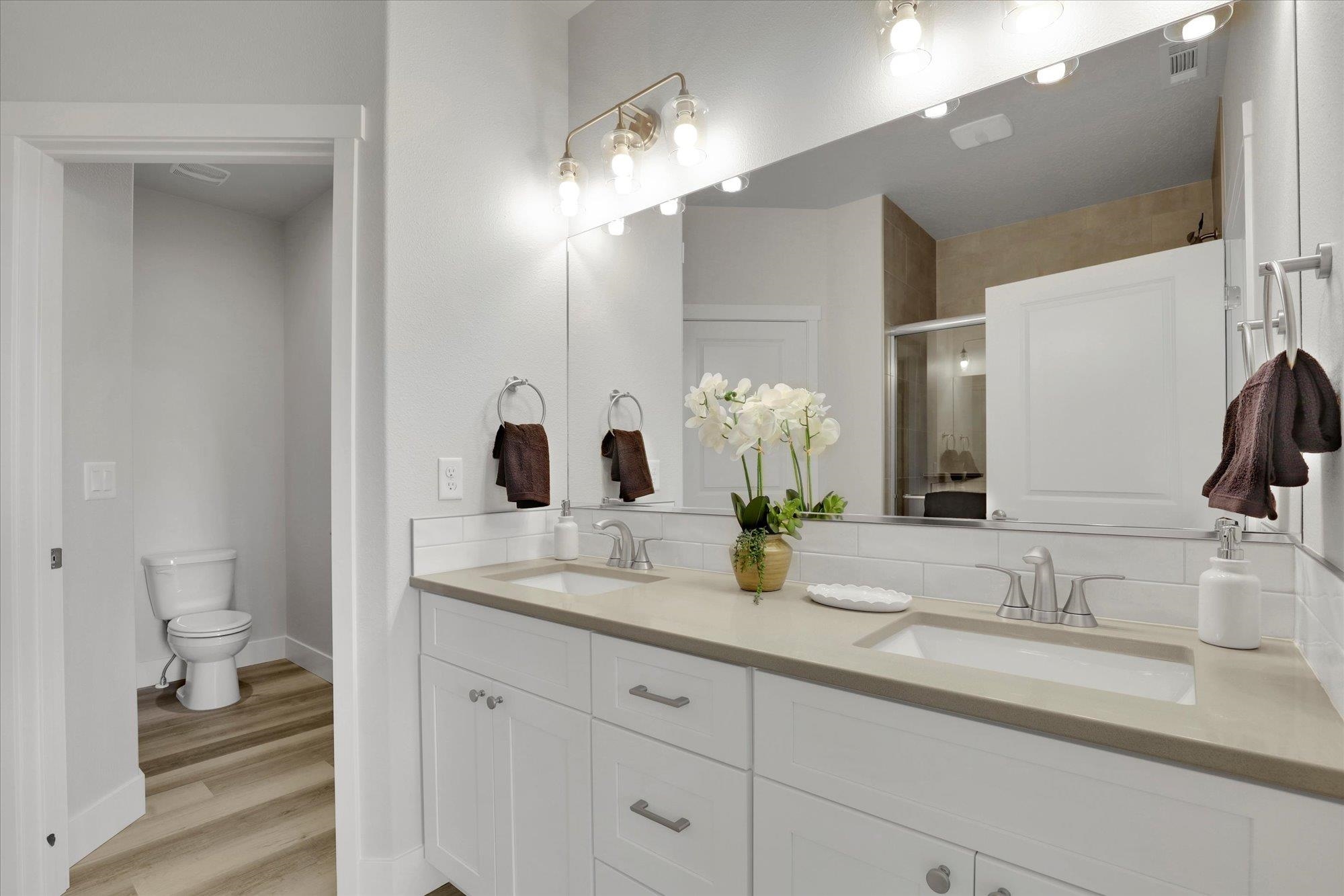 Deer Park, Washington, 99006, United States, 3 Bedrooms Bedrooms, ,2 BathroomsBathrooms,Residential,For Sale,1996180